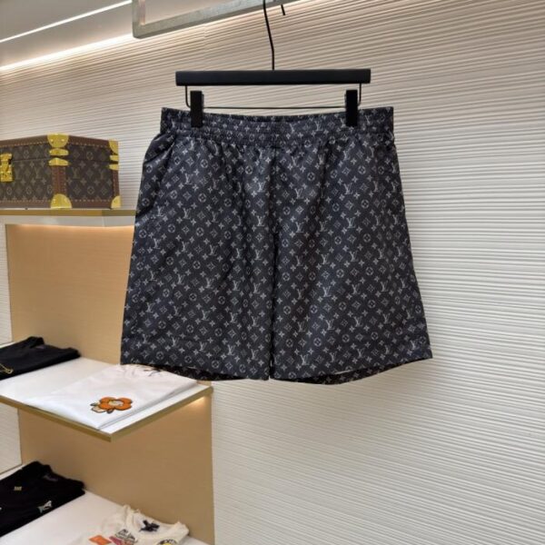 LOUIS VUITTON 滿印印花短褲(OH7YDR)