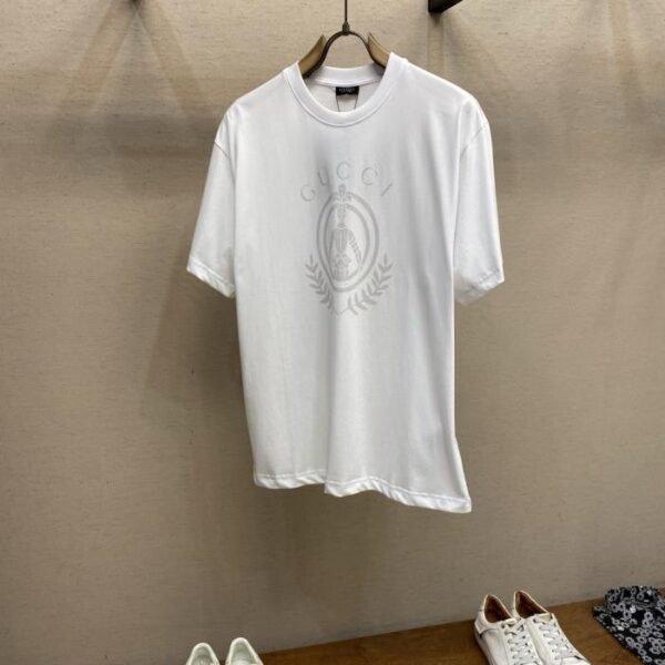 Gucci 盔甲標識圓領短袖(19QIRO)