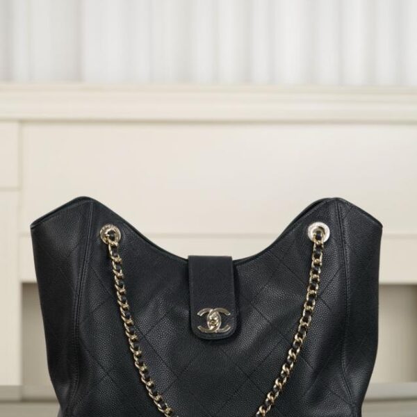 Chanel 全新 Tote 鏈條包 黑金 經典包型(IXKUS8)